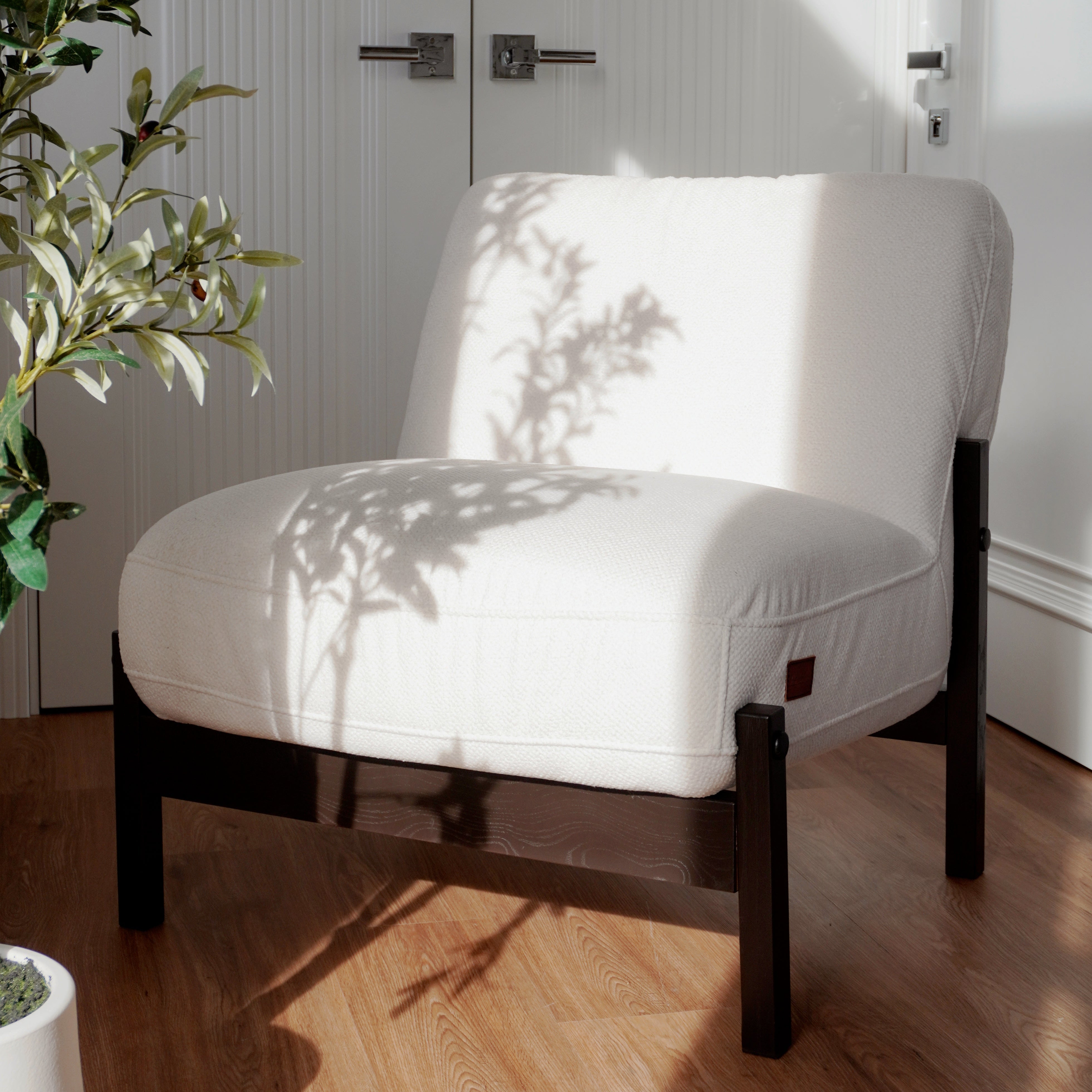 Vigo Armless Armchair - Photo 6