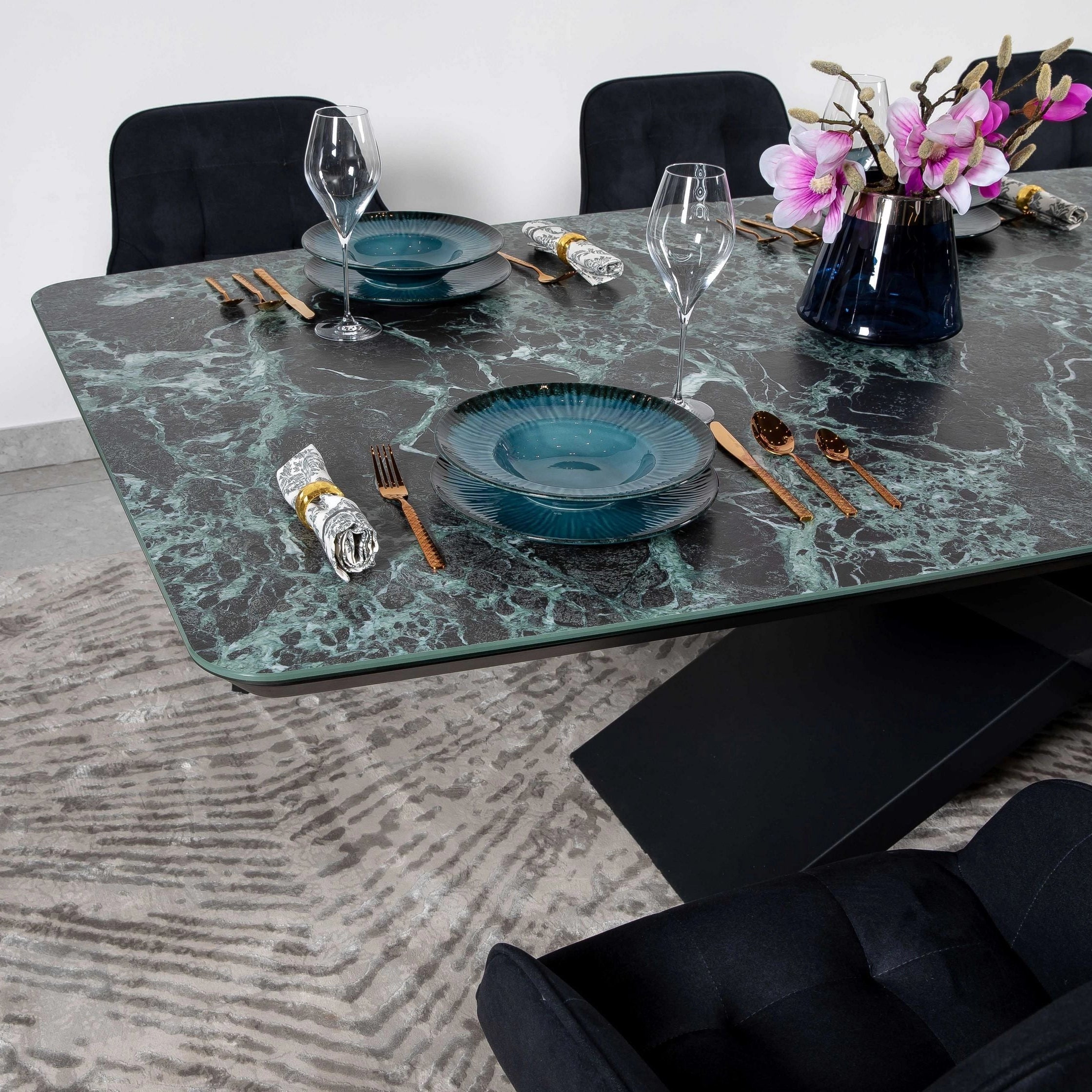 Savannah Dining Table